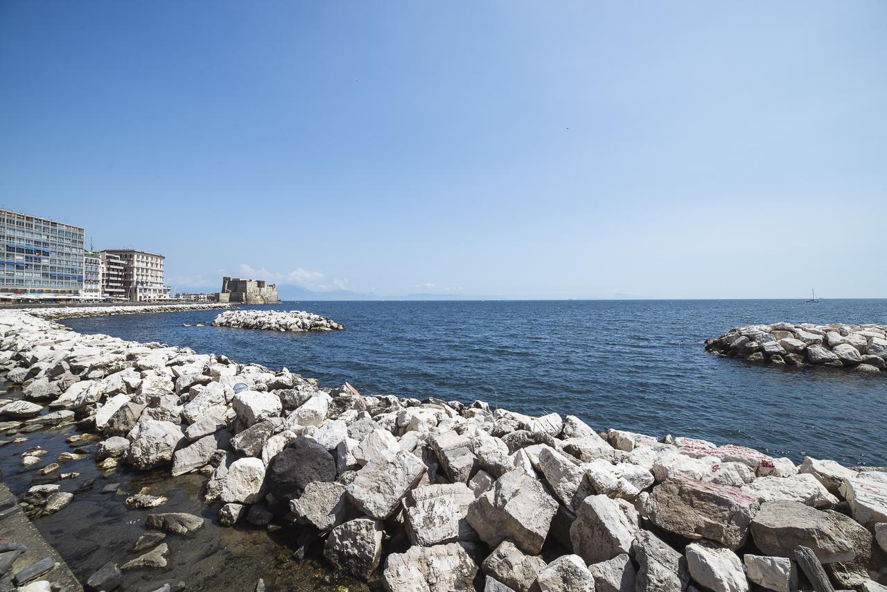 مبيت وإفطار نابولي Le Stanze Di Piazza Dei Martiri المظهر الخارجي الصورة